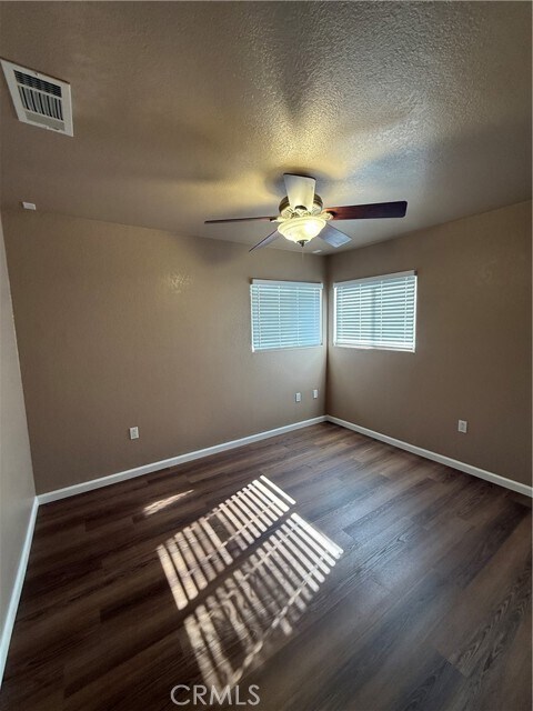 Foto del edificio - 4537 N Linda Terrace Dr