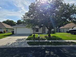 Building Photo - 2654 6th Ct E
