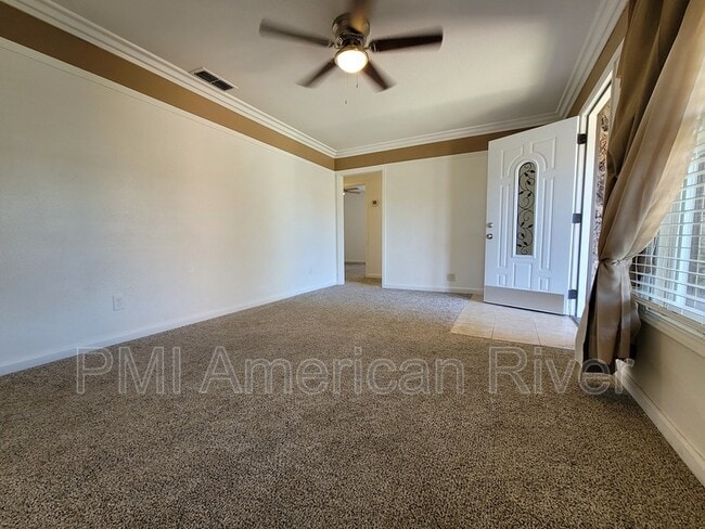 Building Photo - 6000 McLaren Ave