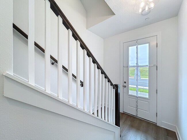Building Photo - 15465 Hamlin Pk Dr