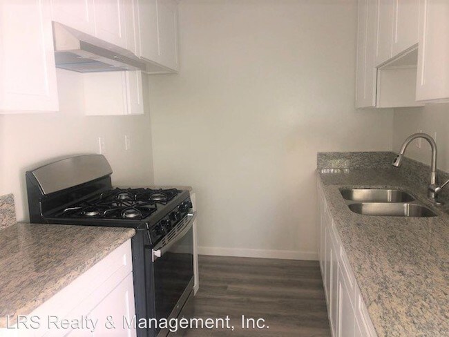 Foto del edificio - 13825 Vanowen St