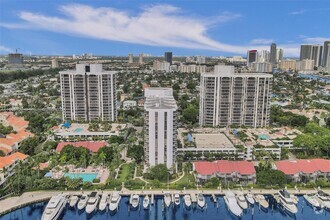 Building Photo - 3600 Yacht Club Dr