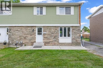Building Photo - 10357 Shenandoah Cres