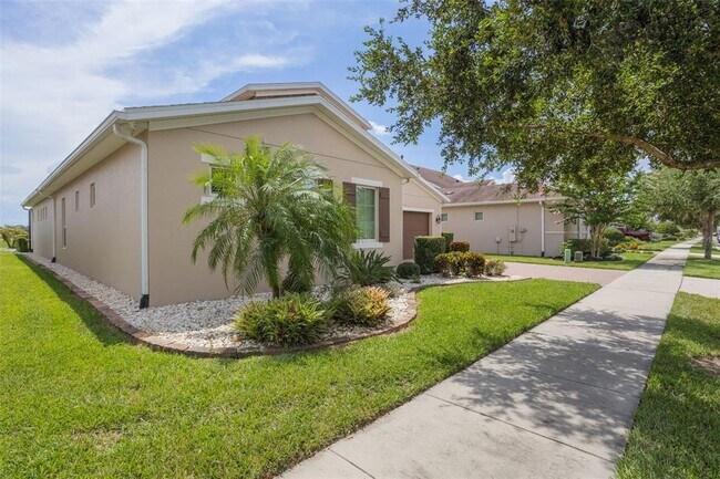 Foto del edificio - 290 Silver Maple Rd