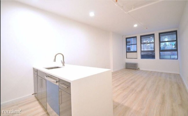 Building Photo - 241 W 54th St
