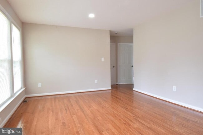 Building Photo - 13602 Athania St