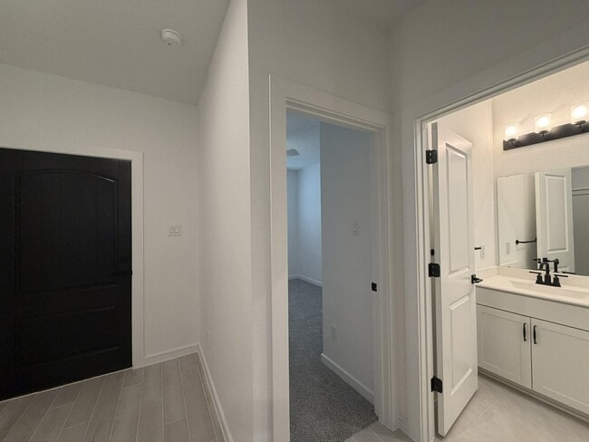 Foto del edificio - 4727 Bay Vista Dr