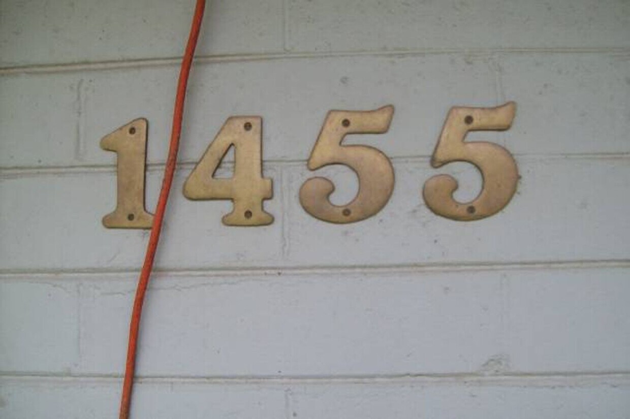 Foto principal - 1455 E Cedar St