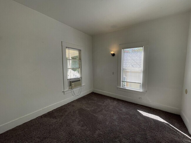 Foto del edificio - 960 Salem St