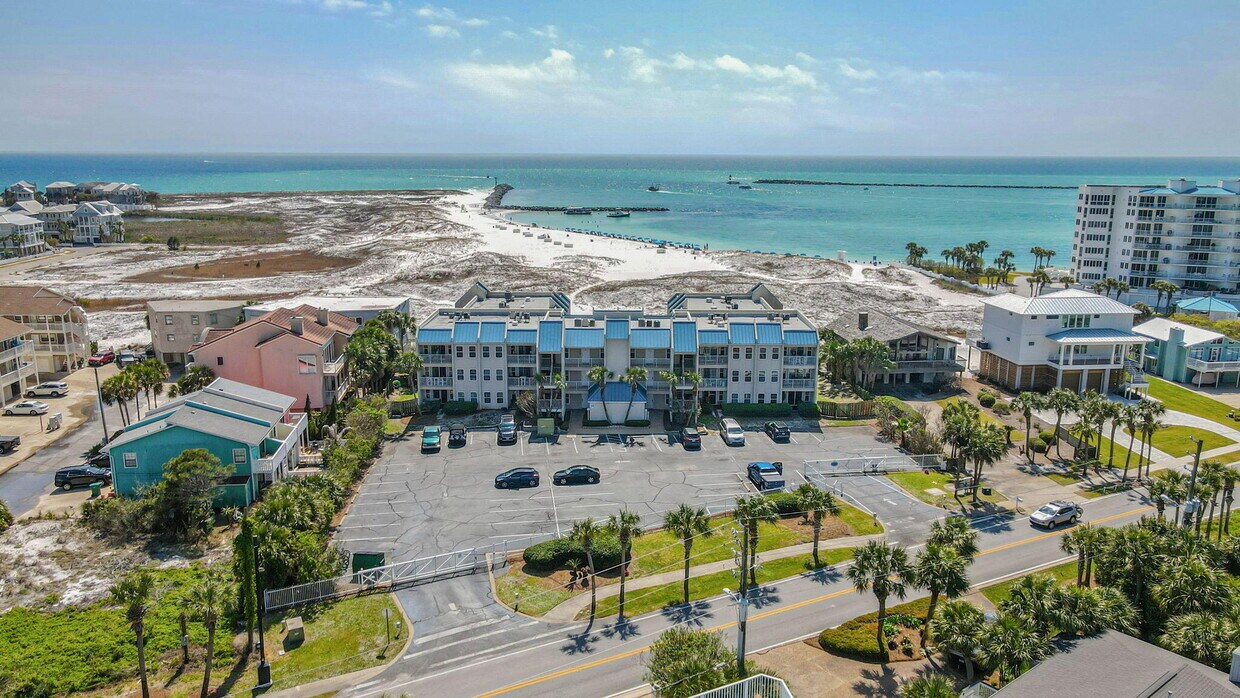 Primary Photo - 300 Gulf Shore Dr
