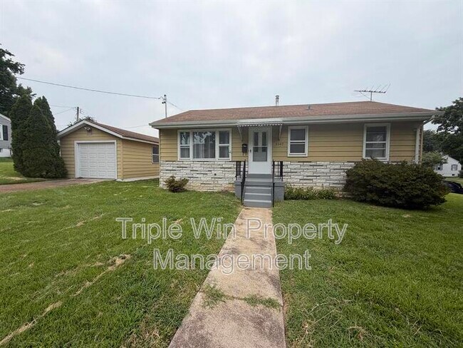 Foto del edificio - 3349 Marmary Ln