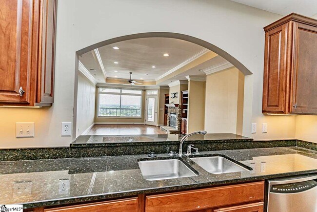 Building Photo - 308 Rocky Top Dr