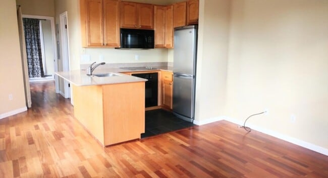 Building Photo - Modern North Boulder 1BR, 1BA Condo in Unique Historic Building with Loads of Charm!