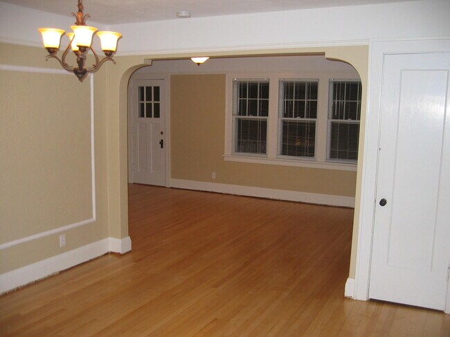 Foto del edificio - 2476 N 66th St