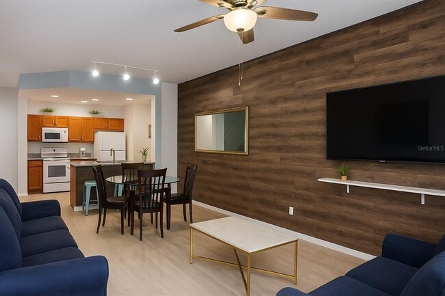 Foto del edificio - 4600 Yellowgold Rd W