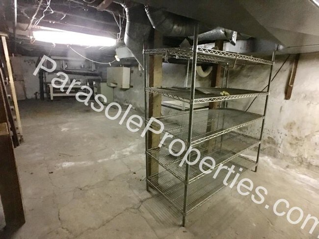 Foto del edificio - 829 Woodlawn St