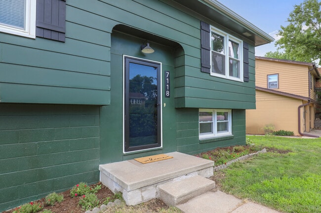 Building Photo - 7118 S 33rd St