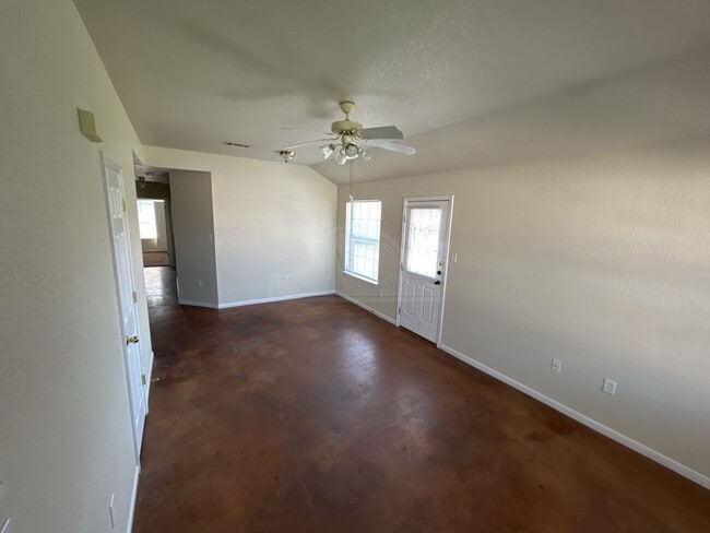 Building Photo - 3101 Yaupon Rd