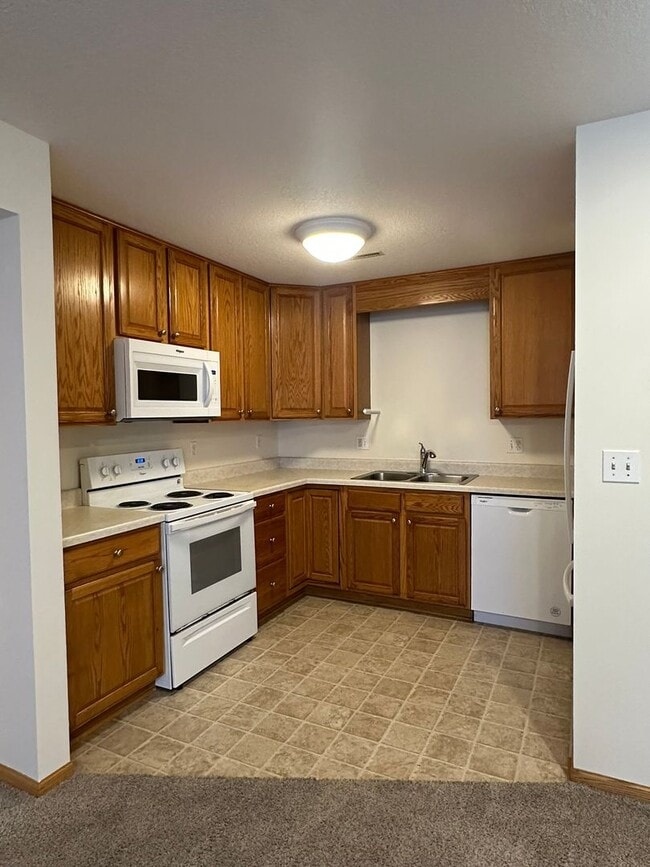 Building Photo - 2519 Bristol Dr