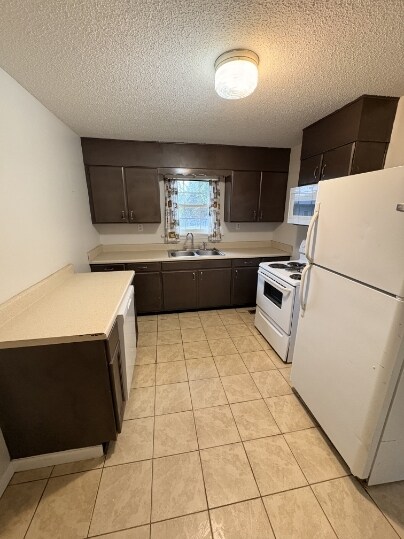 Foto del edificio - 3125 Carlton Ave
