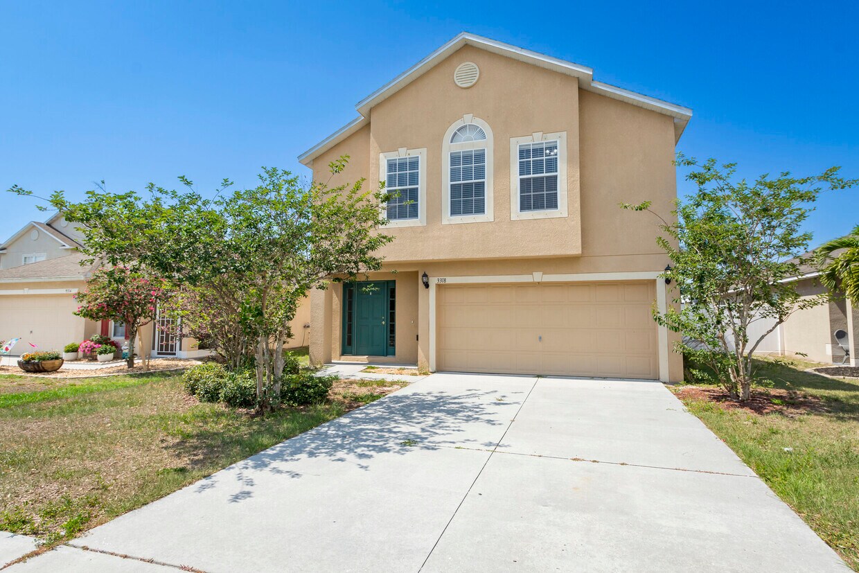 Foto principal - 3318 99th St E