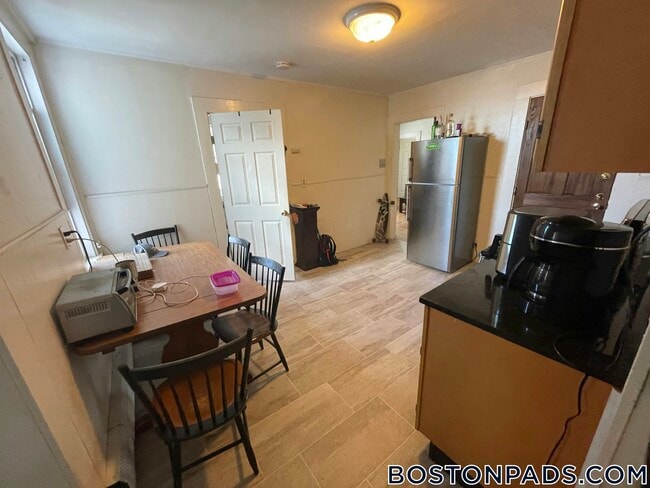 Building Photo - 53 W Seventh St