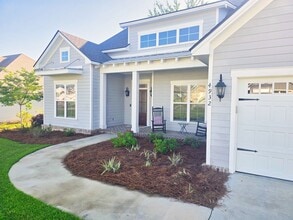 Building Photo - 4932 Hatfield Cir