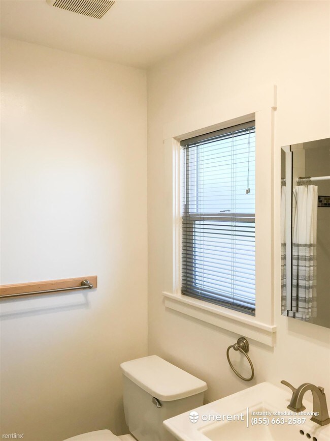 Building Photo - 1 br, 1 bath House - 452 Laswell Ave -