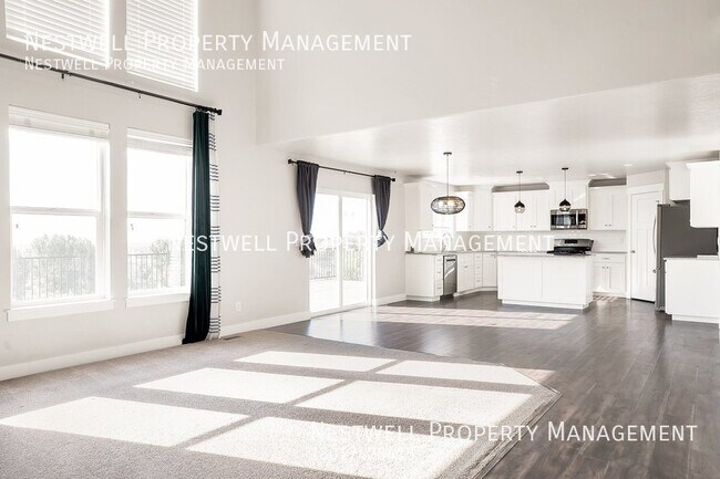 Foto del edificio - Custom-Built Dream Home with Stunning View...