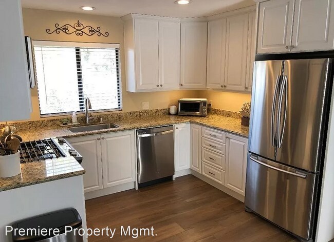 Building Photo - 2 br, 1 bath House - 1733 Birchwood Dr. #B
