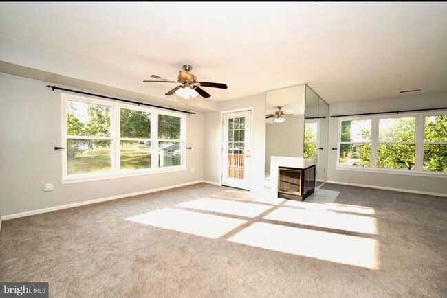 Building Photo - 5630 Ringwood Dr