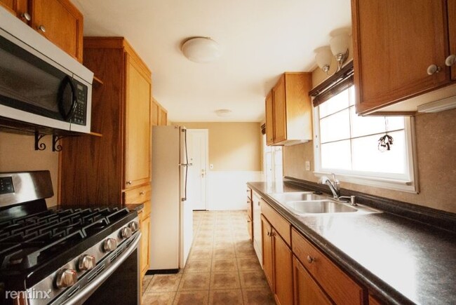 Building Photo - 4 br, 2 bath House - 512 Nottingham Rd