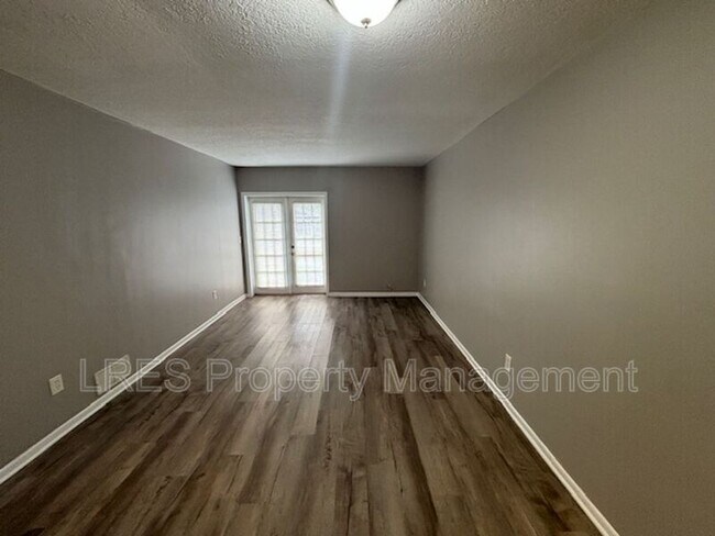 Foto del edificio - 1605 Terrace Dr