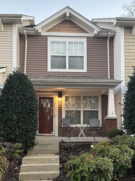 Foto del edificio - 628 Flintlock Ct