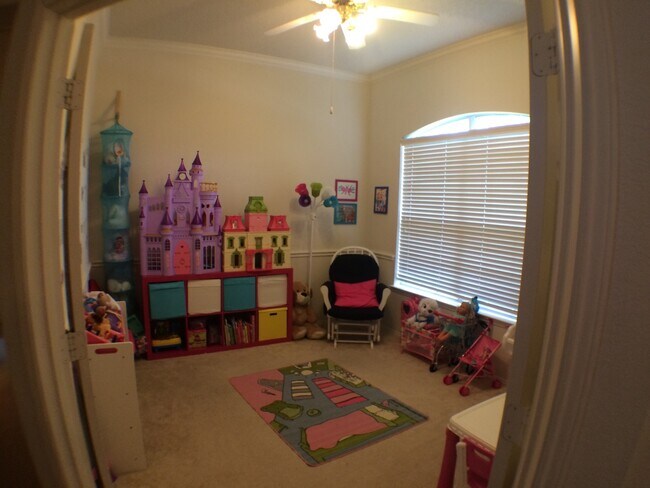 Building Photo - Must see 3/2 in Frisco ISD!