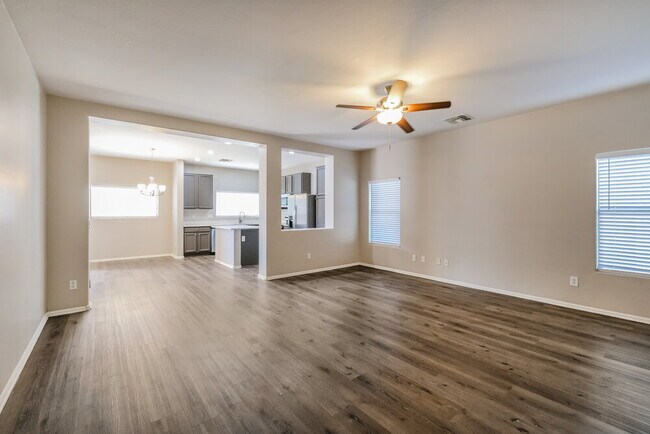 Foto del edificio - 10911 W Mariposa Dr