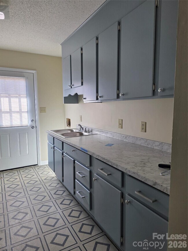 Foto del edificio - 702 Cotton St