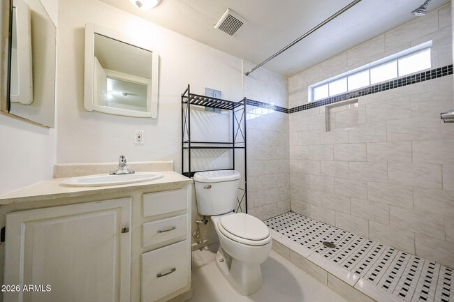 Foto del edificio - 1005 E Moreland St