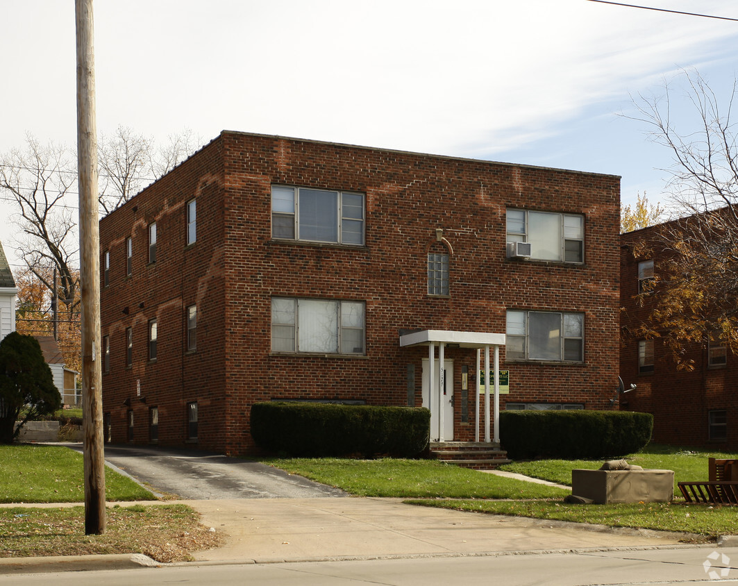 Primary Photo - 5171 Warrensville Center Rd