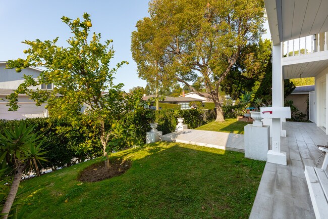 Building Photo - 3156 Dona Emilia Dr