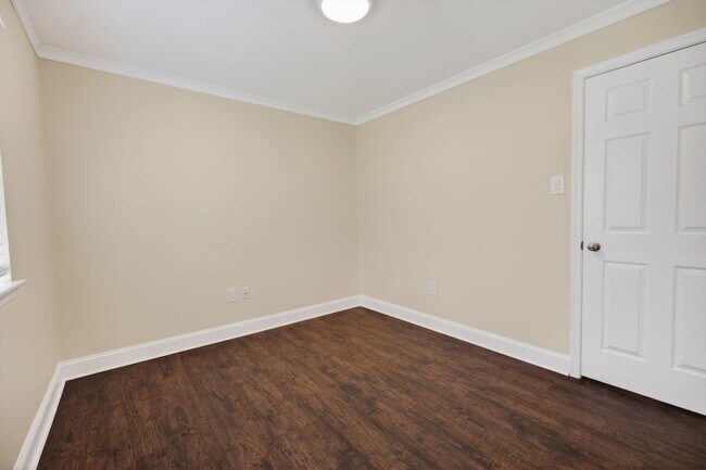 Building Photo - Beautifully Renovated Single-Level Condo in Hatboro-Horsham
