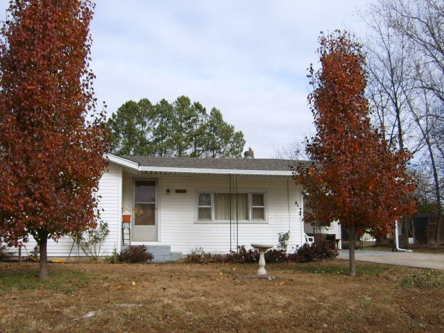 Primary Photo - 204 W England Ave