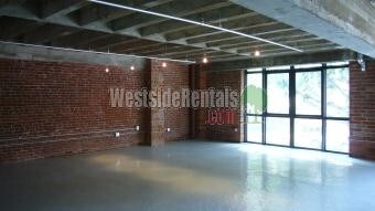 Foto principal - 111 W 7th St