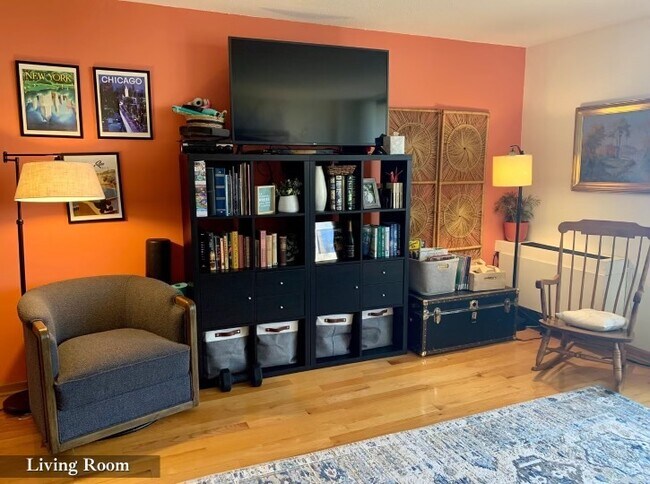 Building Photo - 501 W 24th Pl