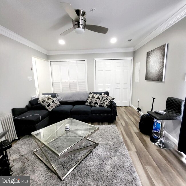 Building Photo - 9903 Cranapple Ct