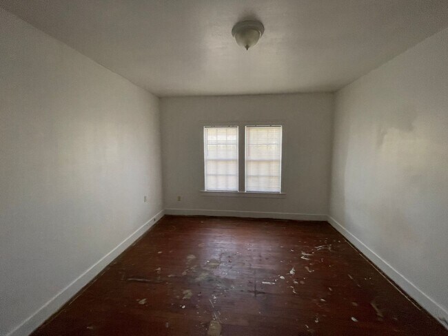 Foto del edificio - 3 bedroom, 1 bath