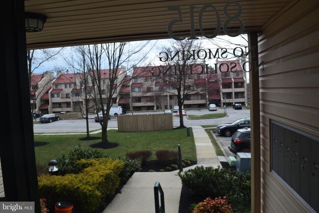 Foto del edificio - 8015 Valley Manor Rd