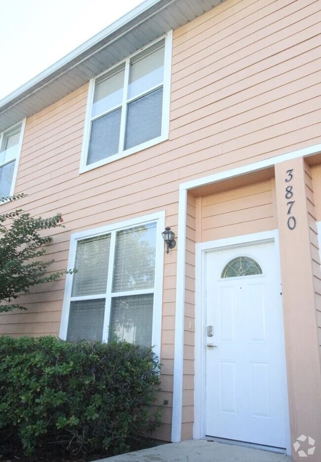 Building Photo - 3870 SW 20th Ave