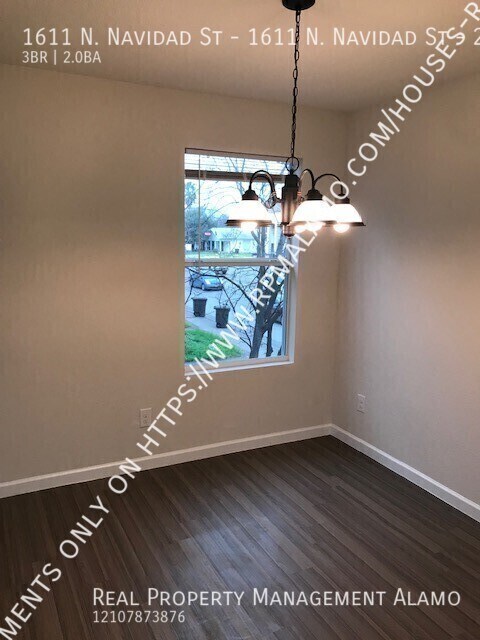 Building Photo - 1611 N Navidad St
