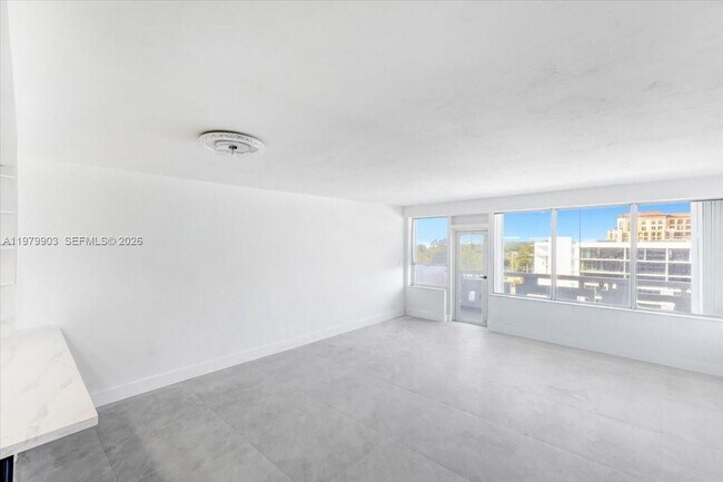 Foto del edificio - 3111 N Ocean Dr